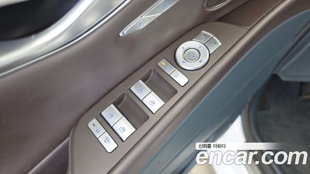 Genesis G80 2025 — photo 32