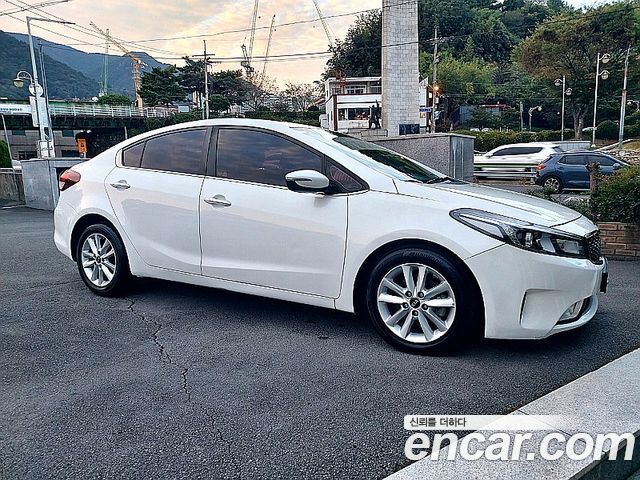 Kia K3 2017 — photo 4