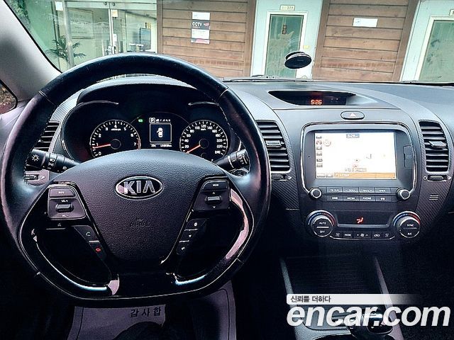 Kia K3 2017 — photo 10