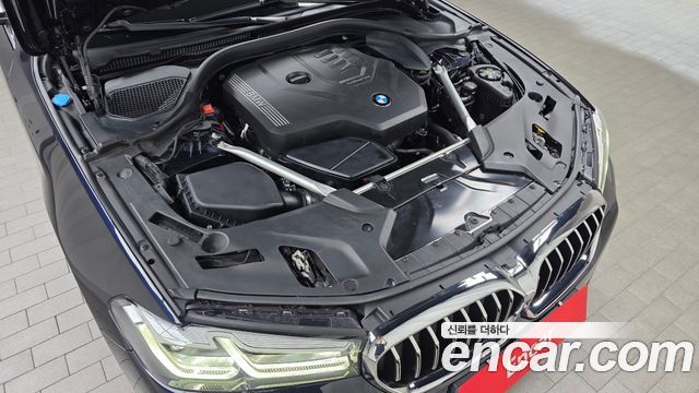 BMW 5-Series 2023 — photo 6