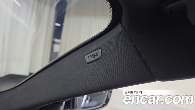 BMW 5-Series 2023 — photo 28
