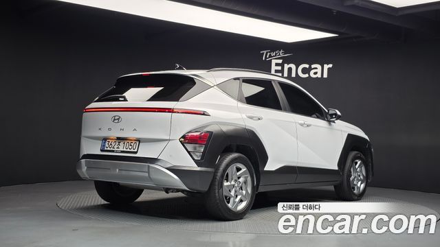 Hyundai Kona 2023 — photo 2