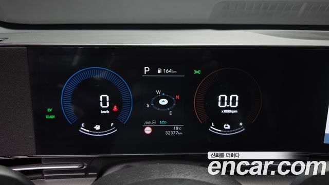 Hyundai Kona 2023 — photo 8