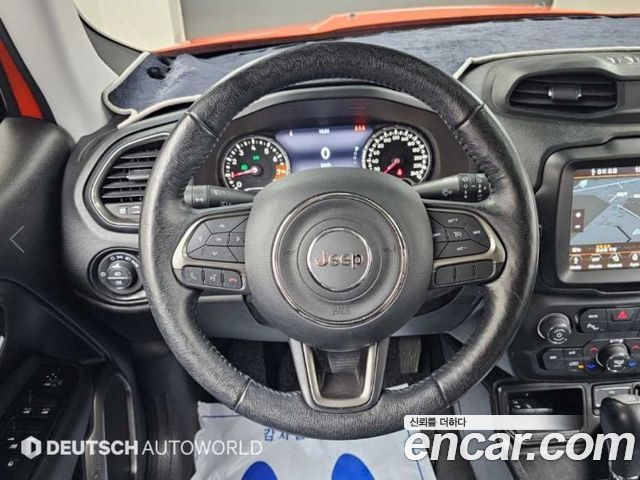 Jeep Renegade 2019 — photo 13