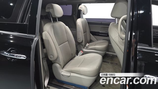 Kia Canival 2019 — photo 11
