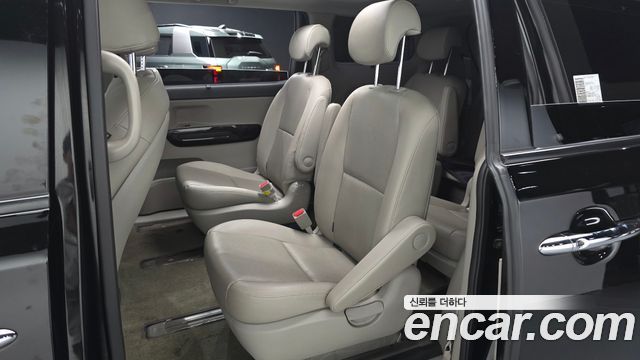 Kia Canival 2019 — photo 12