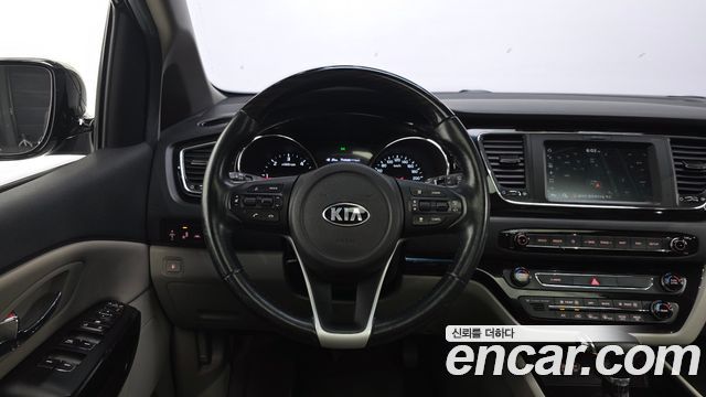 Kia Canival 2019 — photo 14