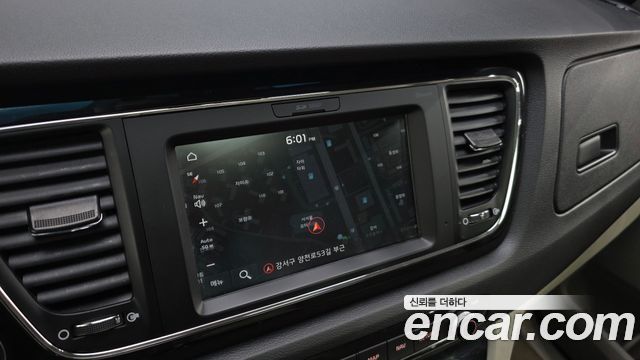 Kia Canival 2019 — photo 15