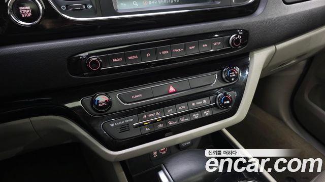 Kia Canival 2019 — photo 17