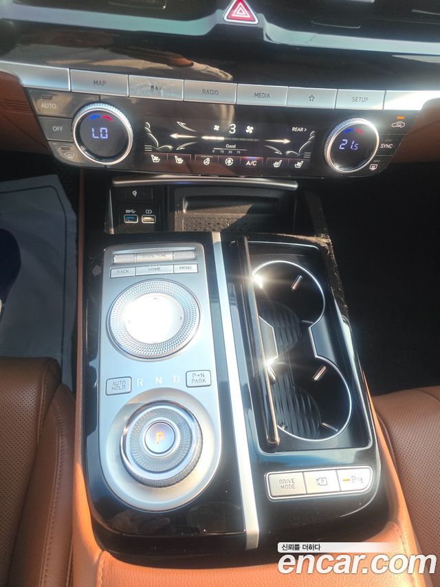 Genesis G80 2022 — photo 14