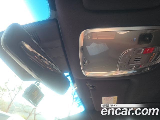 Genesis G80 2022 — photo 17