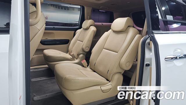 Kia Canival 2019 — photo 12