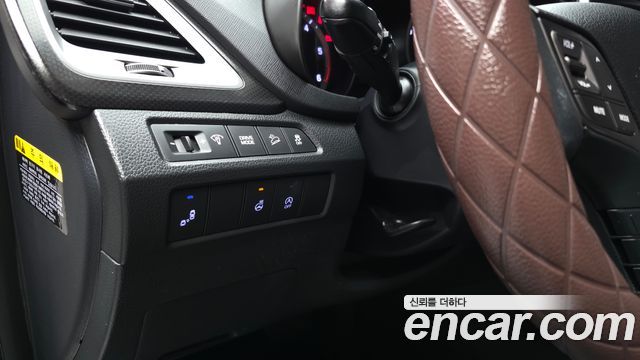 Hyundai Santafe 2018 — photo 24