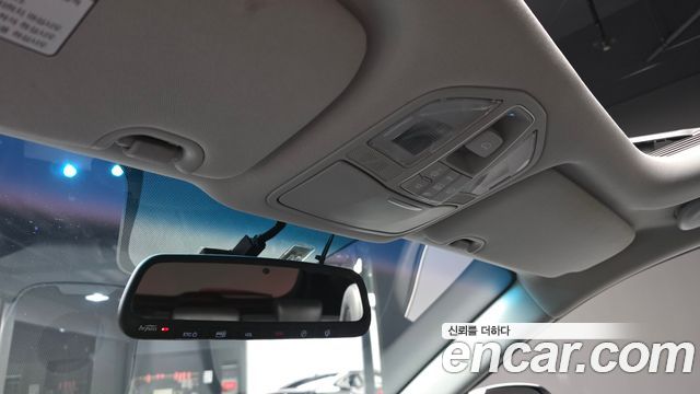 Hyundai Santafe 2018 — photo 25