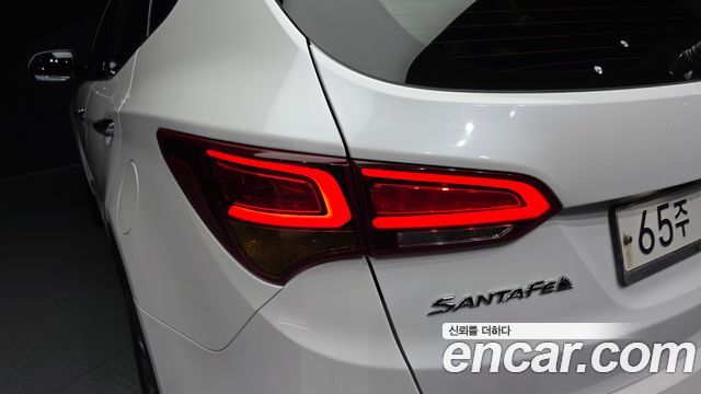 Hyundai Santafe 2018 — photo 9