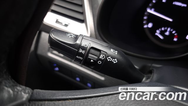 Hyundai Santafe 2018 — photo 29