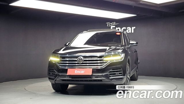 Volkswagen Touareg 2020 — photo 3