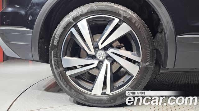 Volkswagen Touareg 2020 — photo 5