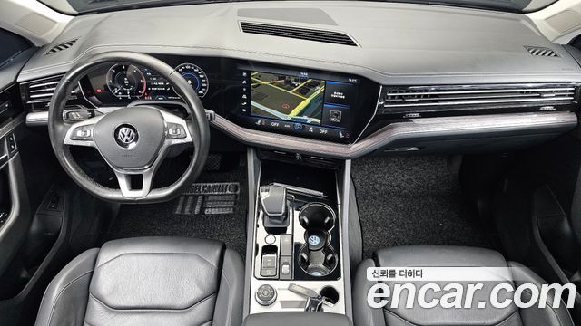 Volkswagen Touareg 2020 — photo 7