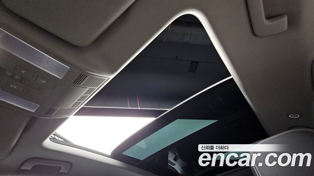 Volkswagen Touareg 2020 — photo 18