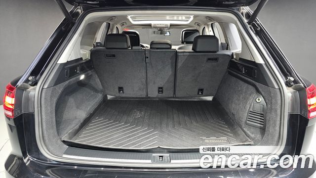 Volkswagen Touareg 2020 — photo 20