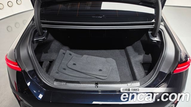 BMW 5-Series 2024 — photo 23