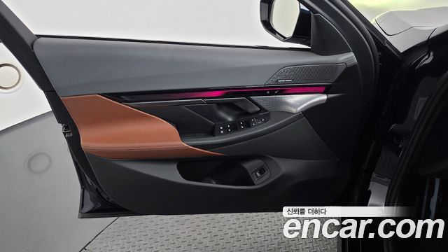 BMW 5-Series 2024 — photo 14