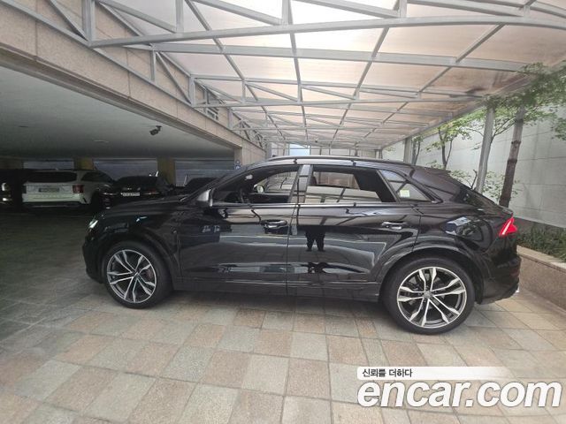 Audi SQ8 2021 — photo 4