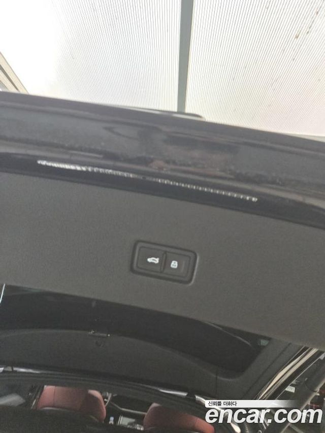 Audi SQ8 2021 — photo 17