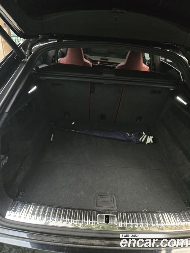 Audi SQ8 2021 — photo 18