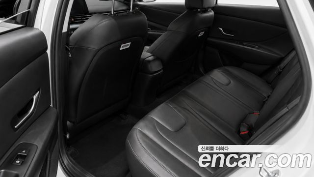 Hyundai AVANTE 2023 — photo 12