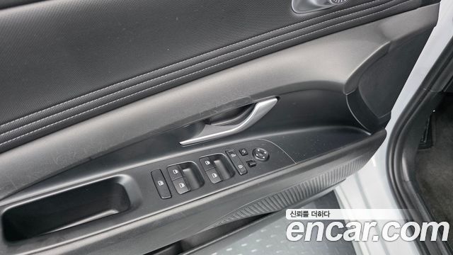 Hyundai AVANTE 2023 — photo 17