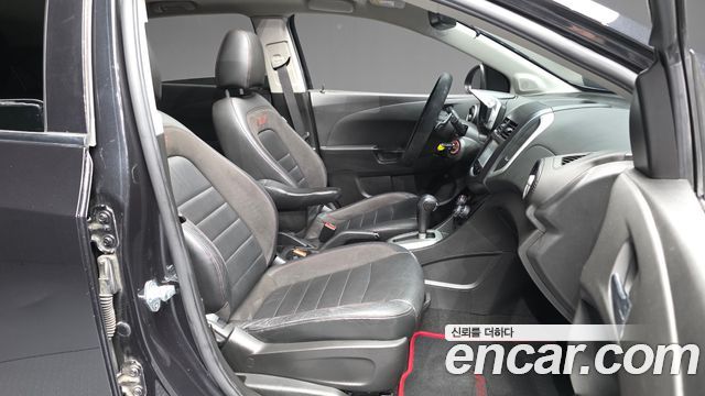 Chevrolet Korea Aveo 2014 — photo 17