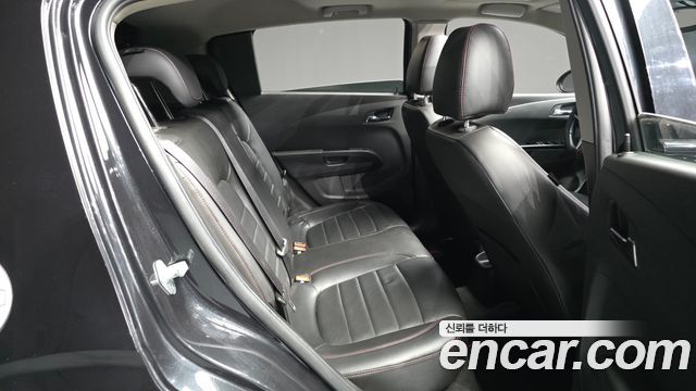 Chevrolet Korea Aveo 2014 — photo 18