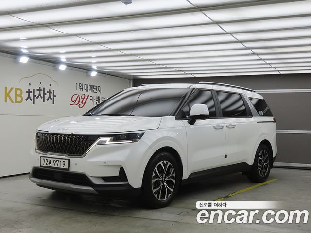 Kia Canival 2022 — photo 1