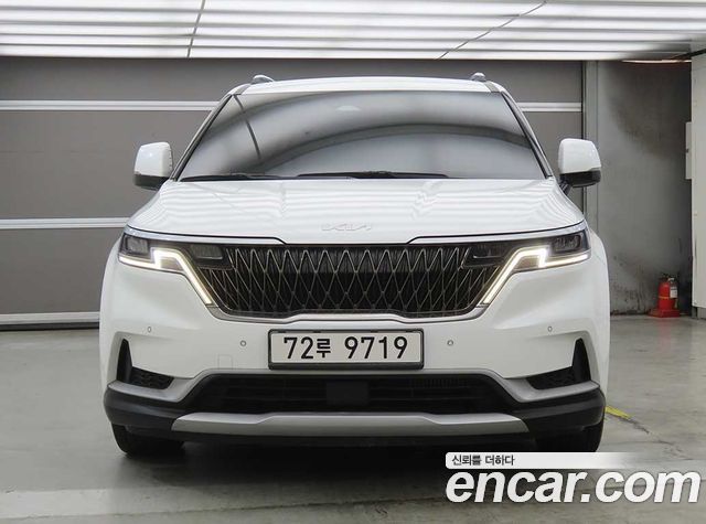 Kia Canival 2022 — photo 2