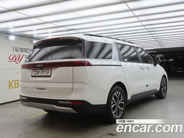 Kia Canival 2022 — photo 4