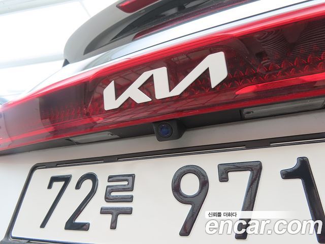 Kia Canival 2022 — photo 16