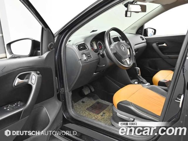 Volkswagen Polo 2014 — photo 11