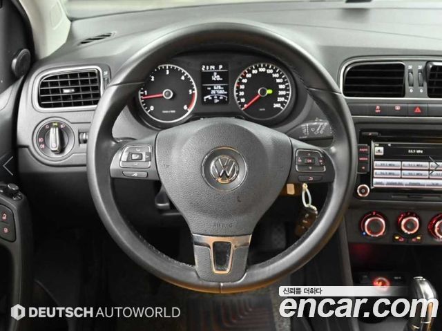 Volkswagen Polo 2014 — photo 13