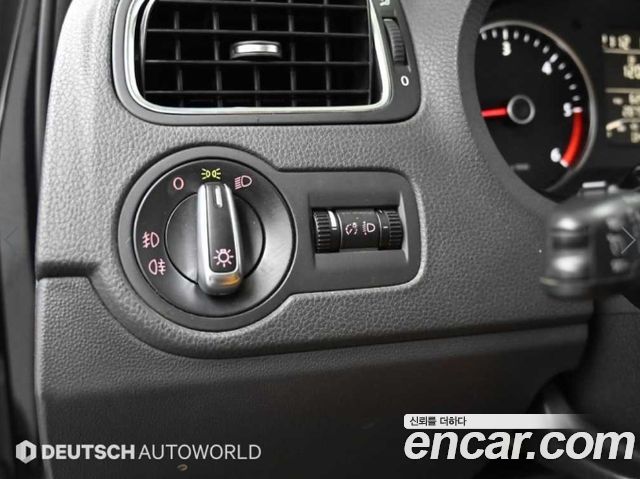 Volkswagen Polo 2014 — photo 16