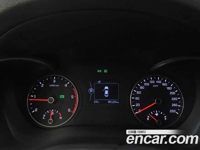 Kia K5 2016 — photo 9