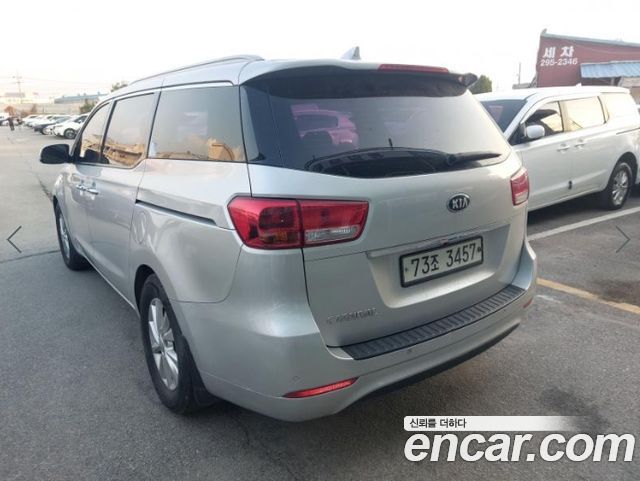 Kia Canival 2016 — photo 4