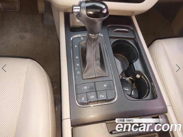 Kia Canival 2016 — photo 8