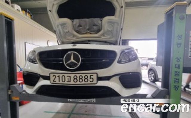 Mercedes-Benz E-Class 2018 — photo 1