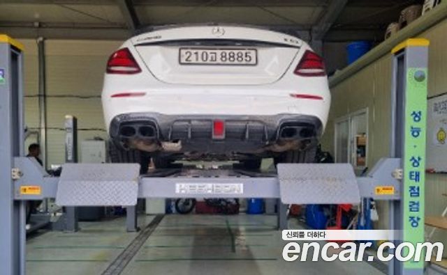 Mercedes-Benz E-Class 2018 — photo 2