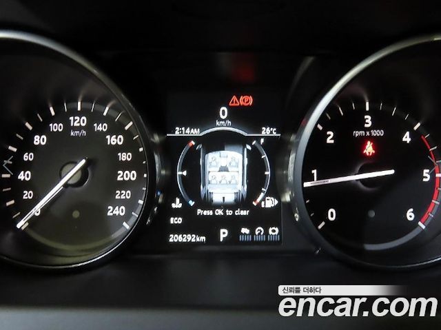 Land Rover Discovery Sport 2017 — photo 9