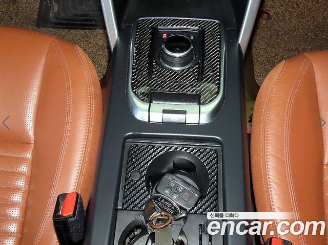 Land Rover Discovery Sport 2017 — photo 12