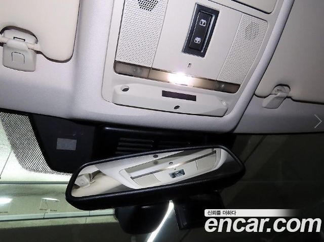 Land Rover Discovery Sport 2017 — photo 14