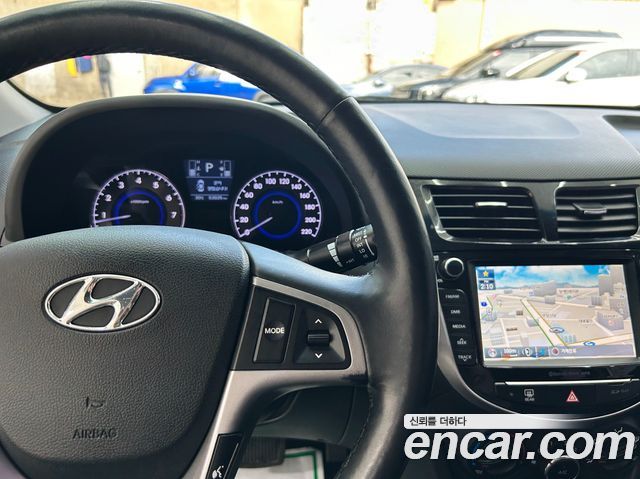 Hyundai Accent 2016 — photo 10